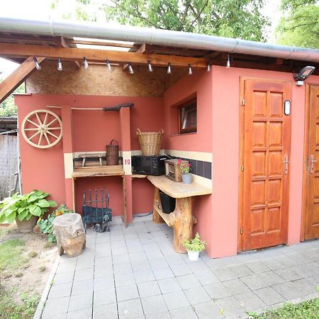 Karavan Sturovo Luaran gambar