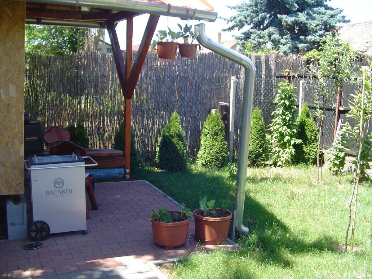 Karavan Sturovo Luaran gambar